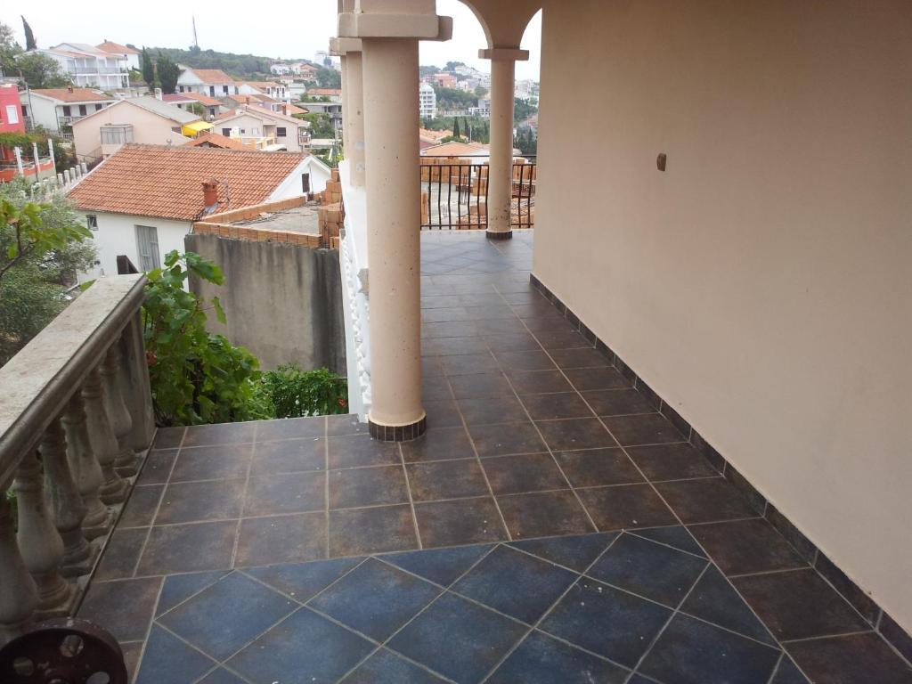 Apartments Tara Ulcinj Buitenkant foto