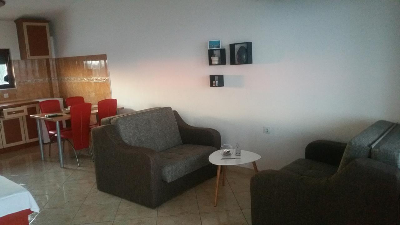 Apartments Tara Ulcinj Buitenkant foto