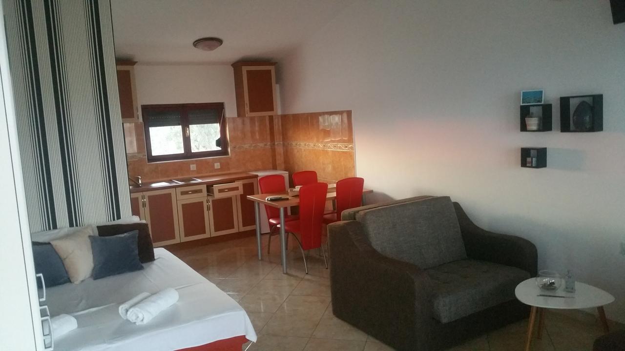 Apartments Tara Ulcinj Buitenkant foto