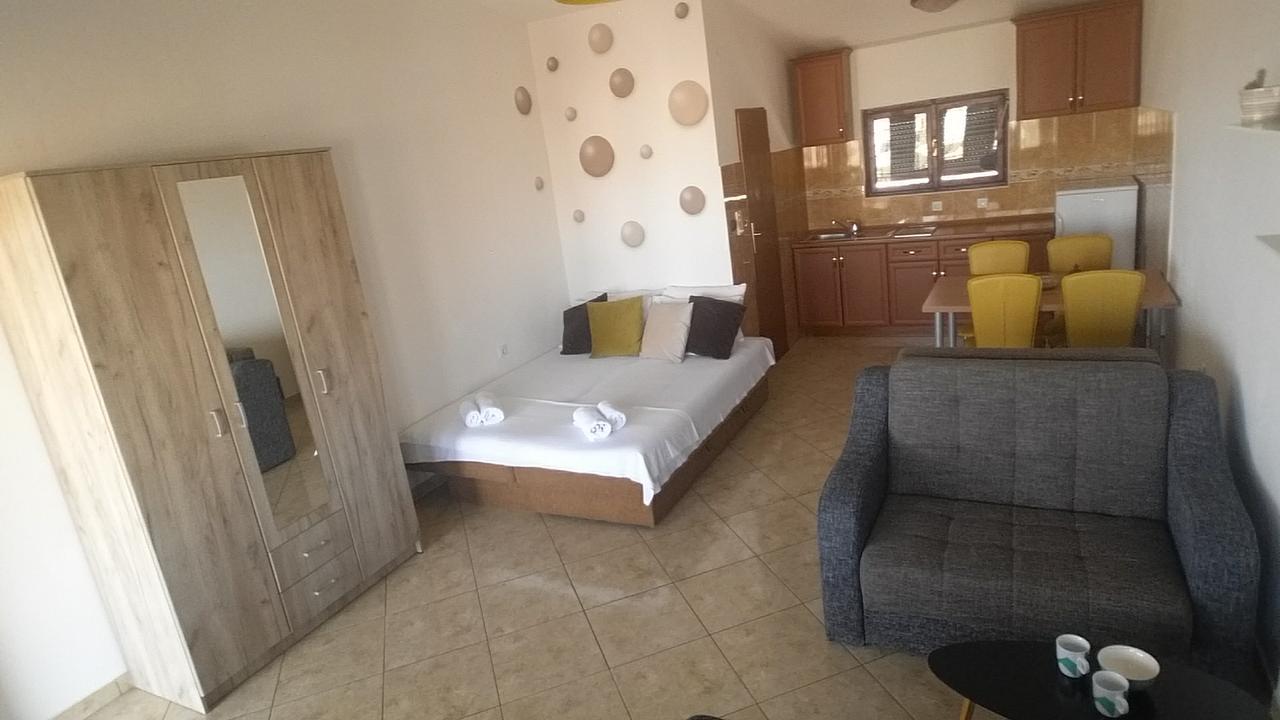 Apartments Tara Ulcinj Buitenkant foto